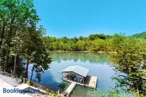 Lakeside Cabin Retreat Sleeps 12 BBQ Grill Dock - Image 2
