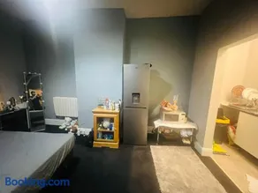 Ashton Apartment - Image 1