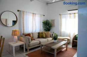 The Flamingo House - Image 5