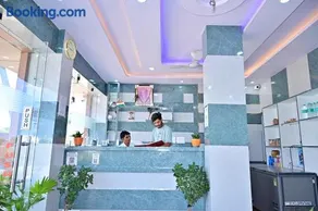 Hotel Radha Palace & Restaurant - Image 1