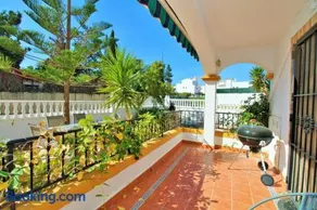 2 Bedroom Ground Floor Corner Bungalow with a Big Garden - Image 5