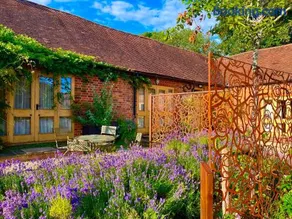 The Clock Tower & Dairy - Two x 2 Bed Barns with Indoor Pool - Image 5