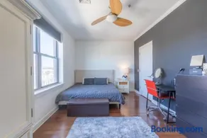 King Master and Plush Queen near NYC w kitchen, living room plus on-site gym - Image 2