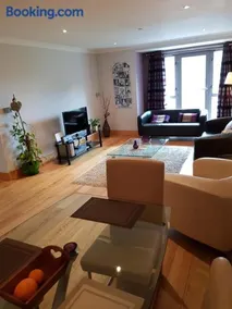 The Courtyard Apartments !!!! - Image 3