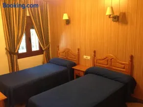 Hostal Delfin Verde - Image 4