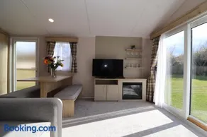 The Roost - Family Friendly caravan near Glastonbury & Street - Image 5