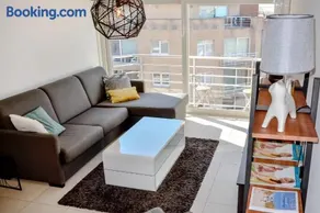 Lumina Suite Seaview & Garage - Image 4