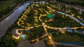 Pristine Mara Bay Lodge - Image 1