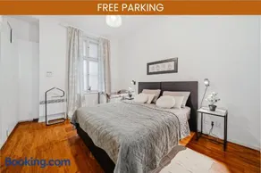 Lovely Prague Havanska - with Free Parking - Image 1