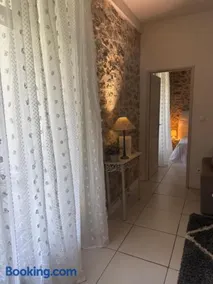 Le Refuge Secret du Ventoux Maison Authentique avec Jardin Privé et Charme Provençal - Image 2