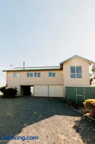 27 Rebecca Street, Wellington Marina - Image 2