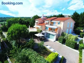Apartments in Villa Azra - Image 2