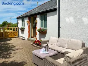 Barfield's Cherry Tree Cottage - Image 1