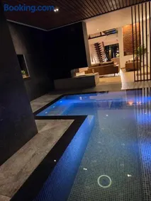 villa de luxe avec piscine et jacuzzi xxl - Image 1