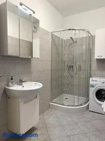 LOTZ Apartman - Image 5