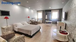 Apartahotel Comforsuite - Image 1