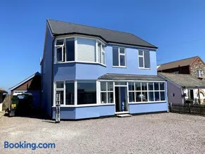 Sea View Beachfront House - Image 3