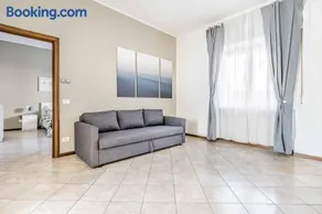 Casa Vacanza via Sottocorno - Image 2