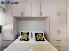 Birds Apartment - Shared pool access - Image 3