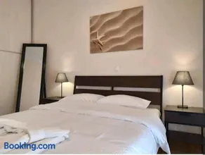 Stylish -Modern Apartment heart of Marousi - Image 4