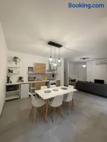 Cava Home - Castelli Apartments - Image 1