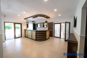 Evergreen Chalet - Image 4