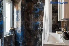Art House Seaview & Jacuzzi Spartylas Sleeps 4 - Image 2