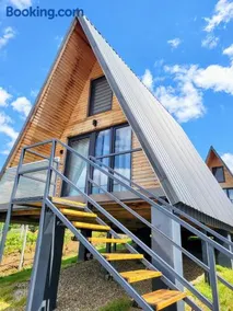 CAVO VILLAGE- Cabins Rental Băile 1 Mai - Image 1