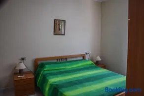 Mini Casa Bosa - Image 1