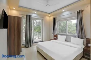 OYO Elite Greater Noida - Image 1