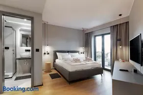 FourRoomotel - Image 3