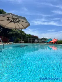villa vue mer avec piscine et jardin arboré - Image 1