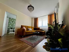 Jungle Home - Gara de Nord - Image 1