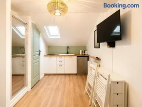 Cosy Appt - Near Station to Paris - Ideal Couple - Image 3