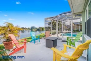 Sunny Palms - Image 4