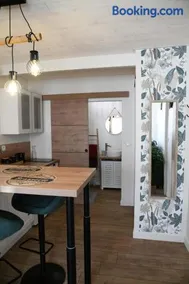 Confortable studio avec jardin - Image 3