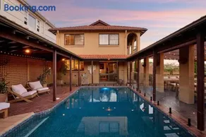 Seaforth Harbour View w Pool, 8 Guests, 10m to Manly - Image 1