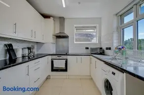 Maisonette near Wembley Stadium - Image 5