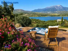 Villa Del Lago By Solymar Properties - Image 1