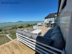 Fenyves Beach Apartman Delux - Image 1