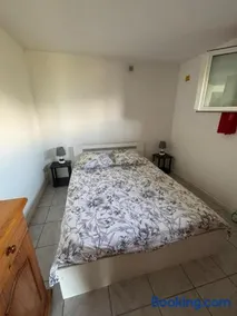Rez de villa de 45 m2 Afa calme et fleuri - Image 2