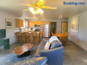 The Hofer Beach Retreat - Image 2