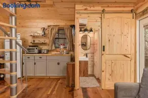 The Snug Nest Nestled in Canopy Woods - Image 3