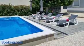 Holiday home Olive tree with new pool jacuzzi and sauna - Image 3