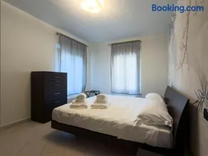 Montanari Palace - Image 2