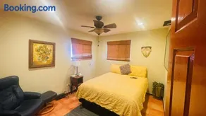 Las Olas Sunset and Oceanfront Paradise - Image 2
