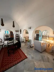 Raf Guest House - Image 5