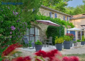 Les Beaux Chenes - Image 3