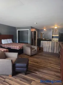 Countryside Inn - Image 5