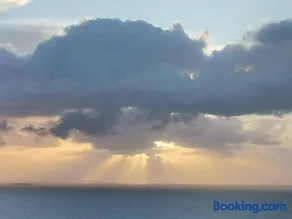 Jackie's s Ocean View - Image 1